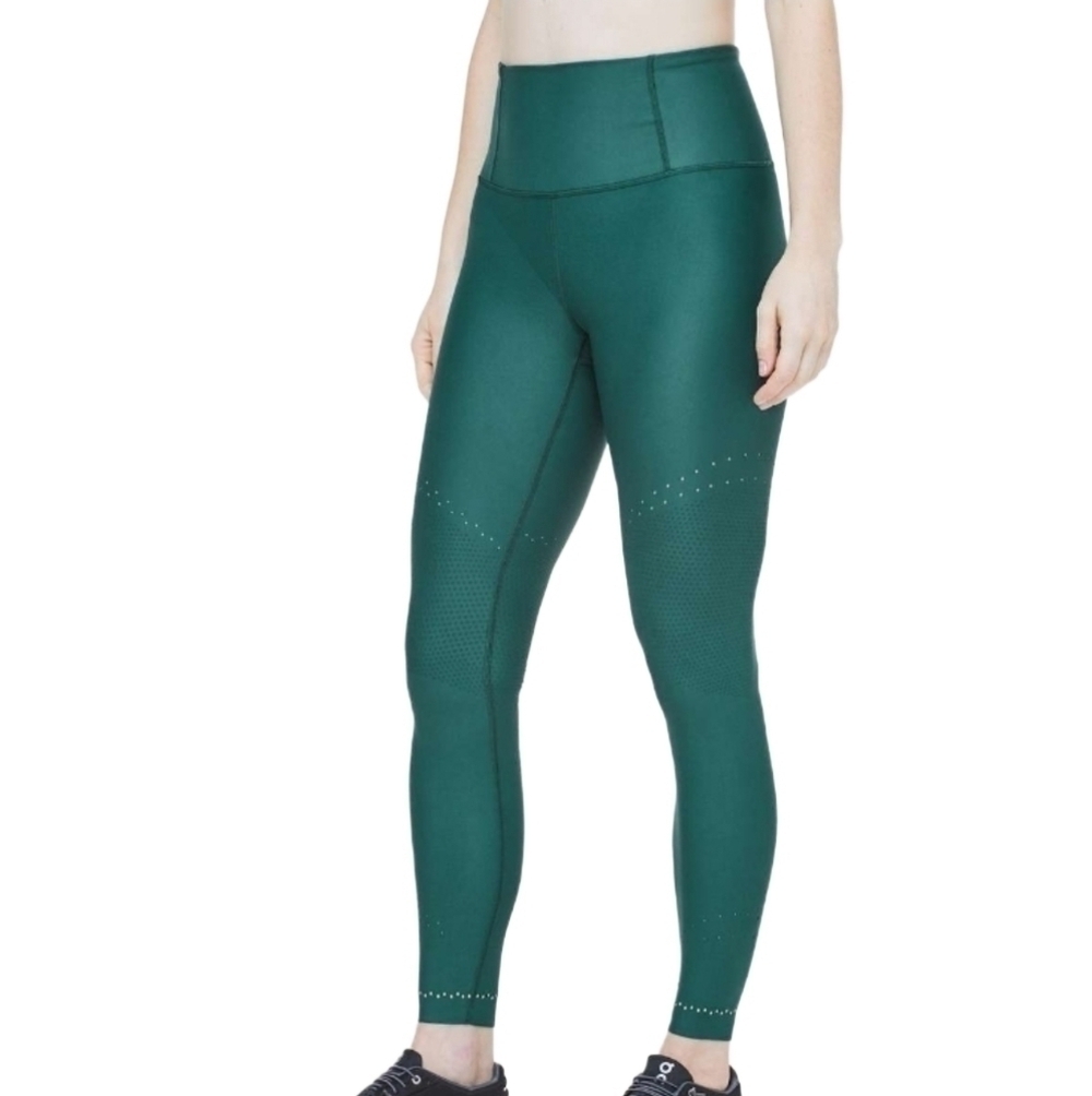 Lululemon Zoned In Tight size 6